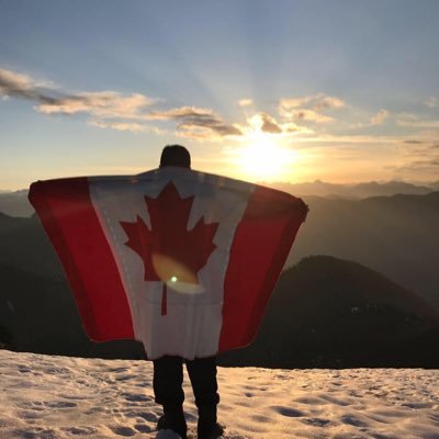 Fmr BC 🦅 & NCAA Div. 1 hky plyr. Still at a rink 24/7 as a Digital Media Guru. Duel citizen of North America
