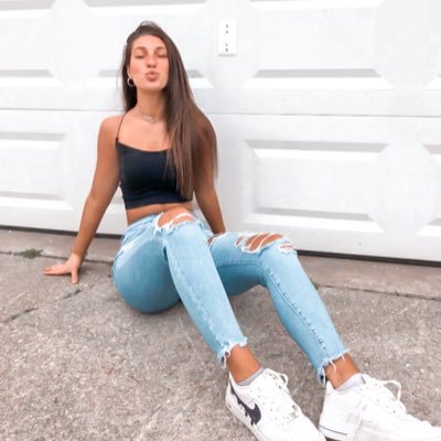 Sydbee_'s profile picture. DELAWARE x OLD DOMINION x ZTA