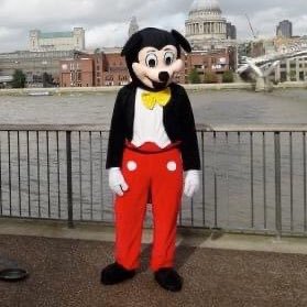 hasikureartists's profile picture. 現代アーティストアーカイブラジオ更新中。日常と書籍と映画と趣味を通して感じたこと考えた事。たまに不定期。映画はラスト3分あたりで紹介してます。フォローコメントご自由にどうぞ