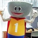 日本一の芋煮会フェスティバルのイメージキャラクターです。 頭が鍋です。山形の食文化を悪の手から守り、名物芋煮を全国へ発信する愛と正義の伝道者ヒーローです。2020年にYouTubeチャンネル開設！https://t.co/Ox4QilVobP
https://t.co/xTS6RvMSrf