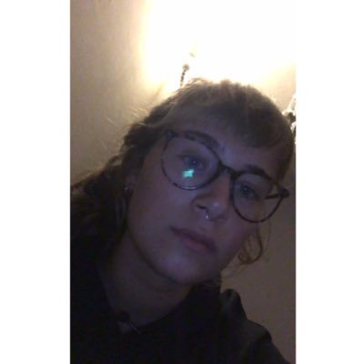 Student, Faculty of Architecture in Belgium. 20yo. Belgique/Bruxelles