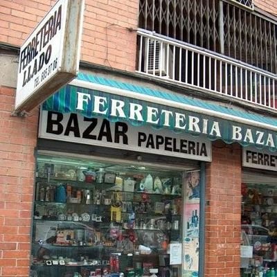 Empresa fundada en 1985 con una larga trayectoria en el mundo de la Ferretería, Fontanería, Electricidad, Menaje, y un largo etc, también en Lengua de Signos.