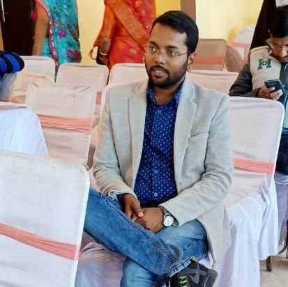 पूर्व के०उपमहा० एवं पूर्वान्चल सचिव रा०वि०प० जूनियर इंजीनियर संगठन,उ०प्र०(यूपीपीसीएल) समस्त लाइक/ट्वीट/रीट्वीट व्यक्तिगत है।