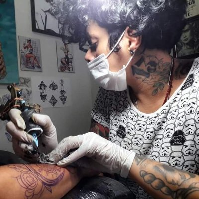 tatuadora, artista plástica, resistência🤘🏻⚡🤘🏻