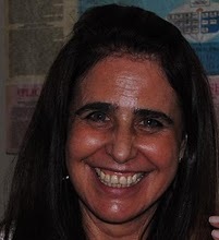 Professora de Meditação Transcendental - formada por Maharishi Mahesh Yogui pela Maharishi European Research University - MERU.