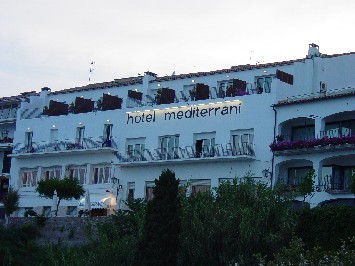 HMediterrani's profile picture. Hotel cèntric DAVANT DEL MAR, a la Costa Brava Centre, està situat sobre una de les cales que donen forma al litoral de la vil·la de Calella de Palafrugell.