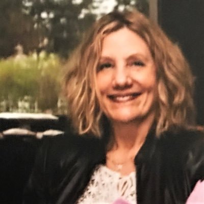 PR strategist, publicist & award-winning journalist. Now, let’s build your brand! https://t.co/7ZC2SQCKa6