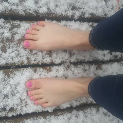 twofeet10toes's profile picture. 