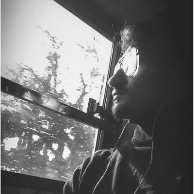 HardikV91964775's profile picture. 🙃