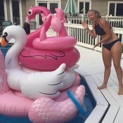 ellie_senn's profile picture. been covering my true emotions with humor since day 1