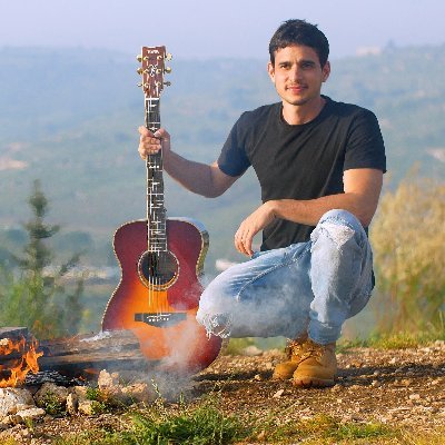 Founder of the world's top 5 most read guitar blogs. Guitar Hacks, Top Music Lists, Musical World Travels pieces and more.