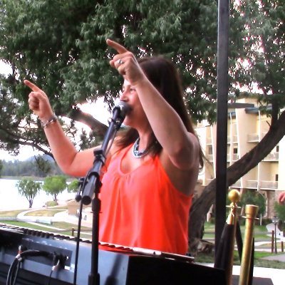 susanlkolb's profile picture. Mo Crock-pop🎶 (motown country rock pop) 🎤 Singer/Songwriter