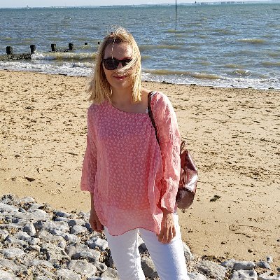 alisonbarbour's profile picture. Likes cats, tea, real ale and proper Yorkshire curd tart.... (dislikes racists, bigots & viruses)