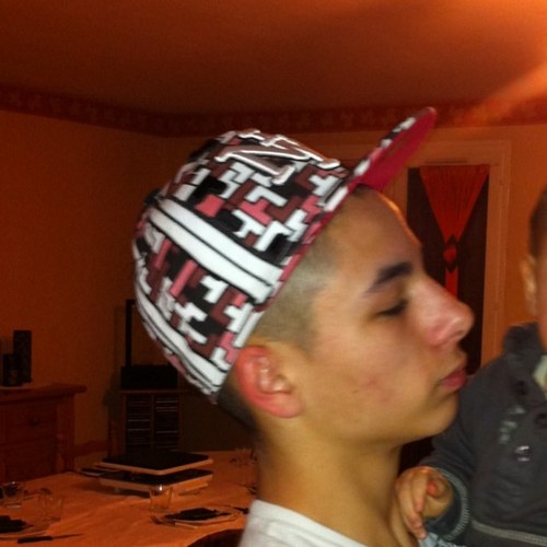 AnthonyRib's profile picture. Anthony, 17 years old, french, follow me :). If you follow me I'll follow you too.