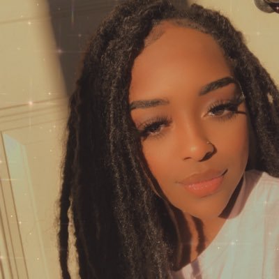 bridaoutdaframe's profile picture. LSU💛💜