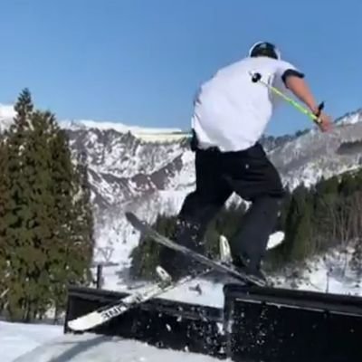 兄弟でフリースキーをやりながらYouTube活動しています!かっこいい動画、タメになる動画、面白い動画をお届けできたらと思ってます! 是非チャンネル登録お願いします!⛄️❄️