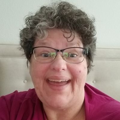 eileen_steve's profile picture. 