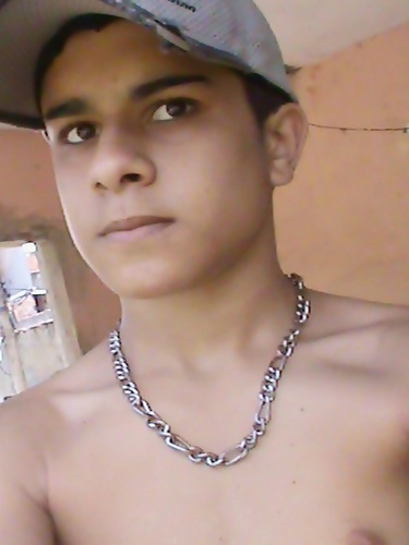Carioca, Surfista, jogador de Video-Game.