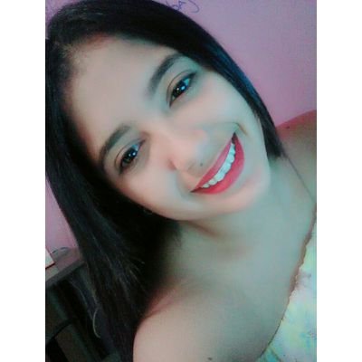 Una mujer inteligente no solo cultiva su cuerpo para verse, también cultiva su mente para ser grande y exitosa ☺