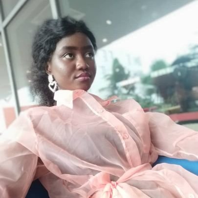 Le succès de chaquefemme devrais être une source d'inspiration pour une autre🧐
Nous devons nous éléver les unes les autres🦸
Courageuse,Forte,Humble👑
