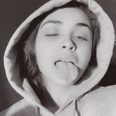 tessa_moats's profile picture. Proud to be a mixed American✊🏻✊🏼✊🏽✊🏾✊🏿PHS 21 Band 🎵 | Tennis 🎾