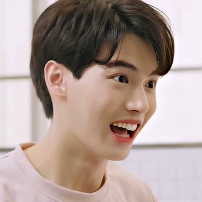 withuARU07's profile picture. ปกติตามเกาหลี แต่ขอแอบแอคหลักมาตามคนไทย