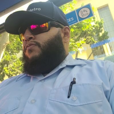 fosmedia98's profile picture. 