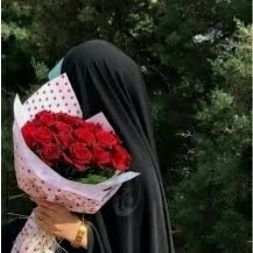 مامان دهه هفتادی وانقلابی،که خدا بهش سه تا فرشته بخشیده.
هَلْ مِنْ خَالِقٍ غَیْرُ اللَّهِ