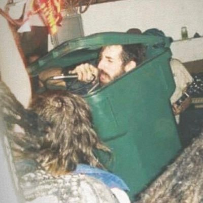 MonstroBerzerko's profile picture. 