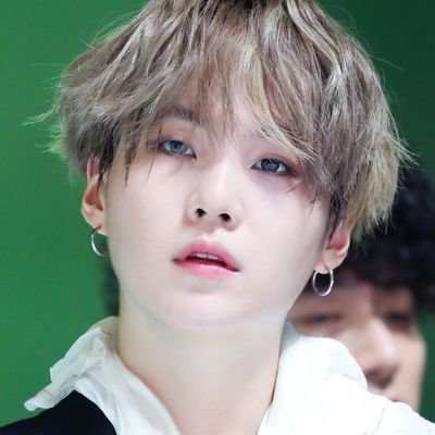 18+/yoongi. lurker, not a tweeter so dont follow this account.