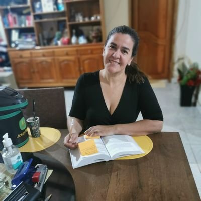 Abogada. Amo la vida y la disfruto minuto a minuto!