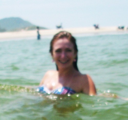 20 anos, estudante, Ciências Biológicas, UFSC, Florianópolis, prática, realista, racional, exigente, crítica, contida, econômica, responsável, planejada.