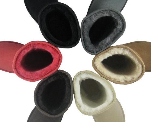Australian Sheepskin Ugg Boots!
Unisex & Ladies & Uggs.
Long, medium and button boots for everyone!
Keep your feet warm with us!