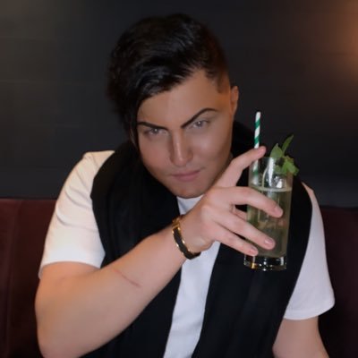 AlpiAndTheCity's profile picture. 