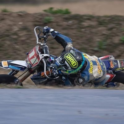 峠→ツーリング→ミニバイク→ロードレース→モタード&モトクロス

全日本スーパーモトS1-PRO＆中部モトクロス選手権NB#13🏍️
ロードレース国際、スーパーモトA級、モトクロスNBの雑🐟→IB目指して奮闘中…（夢のまた夢）