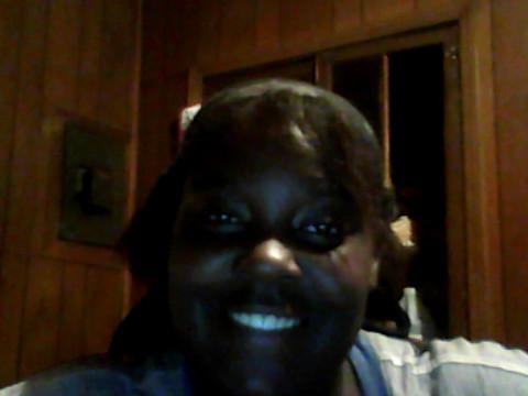 my name is Marie im 21 years old and i am looking for some friends to talk with so if u interested im here just come to me when u on here and i'll be here