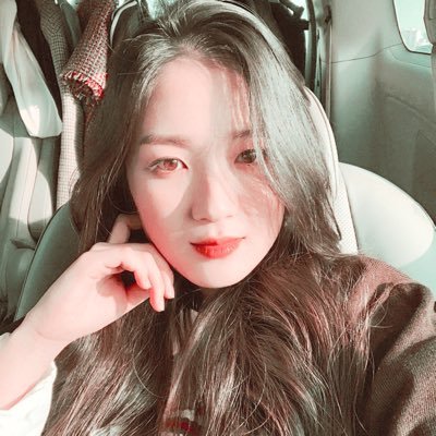 𝐄𝐍𝐆𝐑𝐏 — was born to be a talented actress, kim hyeyoon is the name. she ain’t short, just not tall enough 😊