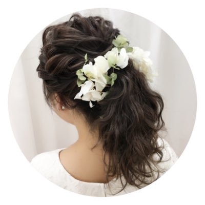 大阪市内中心に出張ヘアセット 承ります❣️ヘアセット ¥2000〜¥3000！！着付けも可能です！！ ご自宅や店舗などご指定の場所に伺います！ オンラインキャバクラ・挙式・イベントに❤️(時間帯や髪型で料金変動)詳しくはDMでから📩