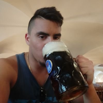 beos2020's profile picture. Ateo, nihilista, emigrante y algo parecido a lo que sería un liberal.