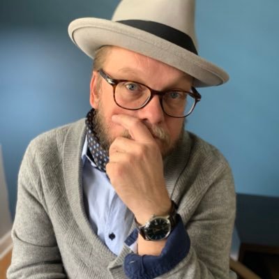 Celluloid Enthusiast, Film History Facilitator, Fountain Pen/Typewriter lover, https://t.co/H1CkEmTjV5 of Old Media, Charlatan, Janitor.