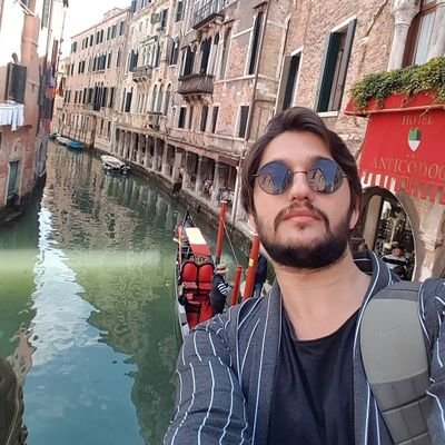 nevzatay_'s profile picture. 🌍  🎬