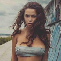 PokieBabes2's profile picture. Babes showing pokies. Nipples that bulge the outer clothing. Also featured: braless babes, etc ...