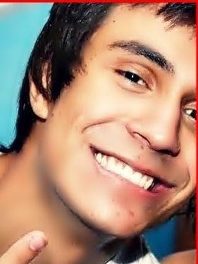 @pelurestart ♥
Esse fã clube é dedicado ao Pe Lu, guitarrista & Vocalista da banda Restart.
Since:27/01/11. Dona:@thatay85.