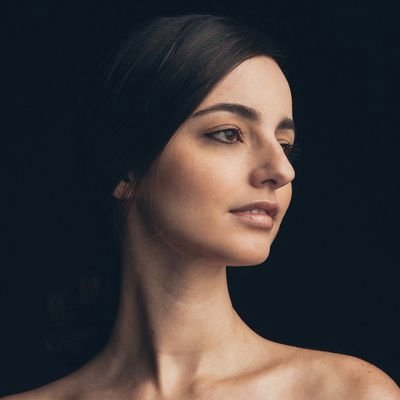 JuliaStockler1's profile picture. Atriz e professora de teatro do Tablado.