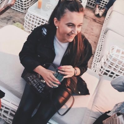 selena_geluy's profile picture. 