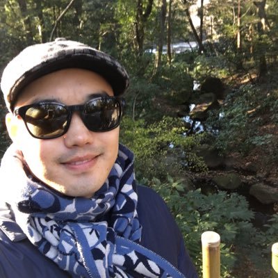 voninafist's profile picture. намайг гайхшруулсан нэгэн намайг улам илүү хачин болгодог