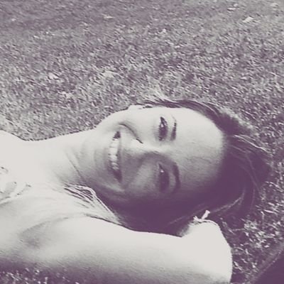 No hay mejor pregunta que una mirada, no hay mejor respuesta que una sonrisa.