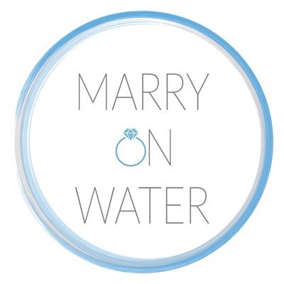 beach wedding blogger crazy about beach weddings 👰🏼 🤵 Instagram @marryonwater #beachweddings #beachweddingsalgarve