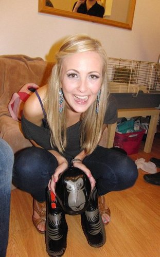 jesswhyhall's profile picture. 