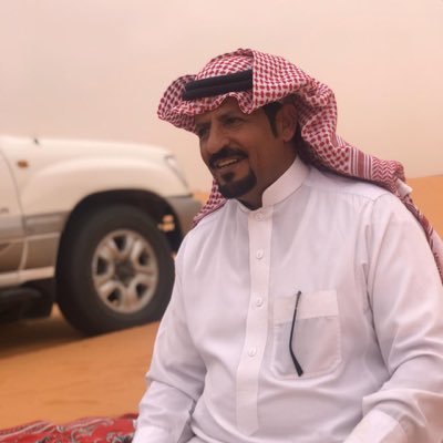 عهد الوفا منساك مادمت لك حي لو كان دربي في محبتك مسدود ولو كان تطوينا سنين الجفا طي تبقی بوسط القلب حاضر وموجود